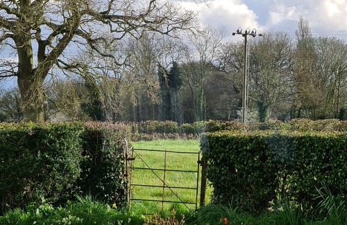 Saxmundham Cottage | Tranquil Cottage adjoining rural farmhouse 5 miles from Suffolk Coast