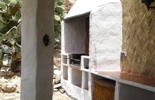 Los Alias Cottage | Tranquil Cottage With Shared Pool, Set In Pretty Mediterranean garden.