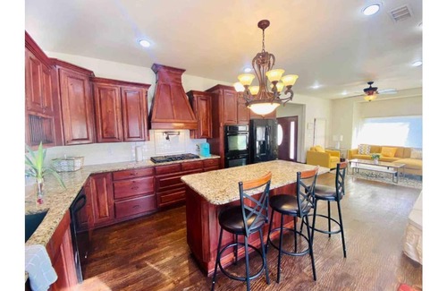 Westminster Cottage | Tranquil Country house in 15 acres of nature with pond