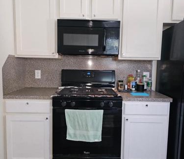 Stafford House | Tranquil Cozy Guest House with Kitchen Beautiful
