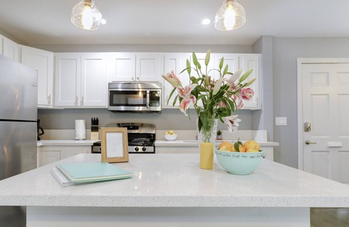 Willmore Apartment | Tranquil Craftsman Apartment with Parking, Near Attractions