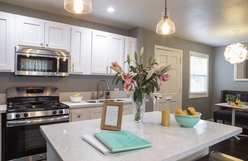 Willmore Apartment | Tranquil Craftsman Apartment with Parking, Near Attractions