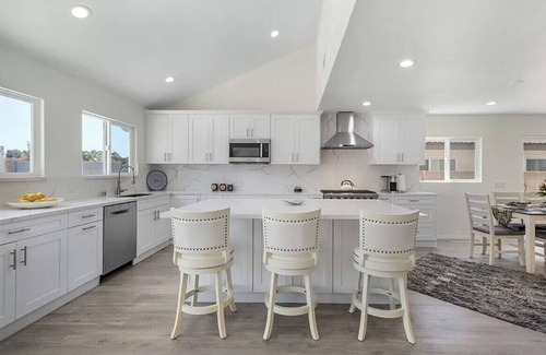 Laguna Hills House | Tranquil Creek view