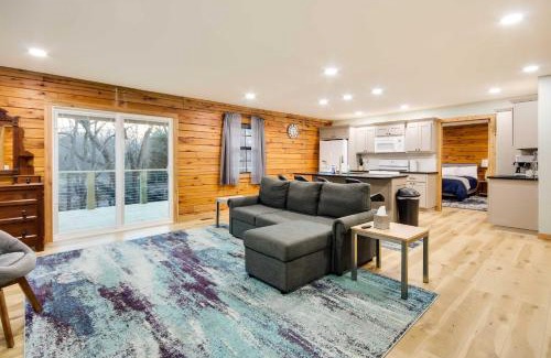 Pineville House | Tranquil Creekside Hideout Families Welcome!