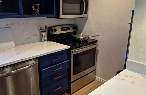 Edgemont Ranch Condo | Tranquil Durango Studio w/Lovely Deck & Hiking Nearby