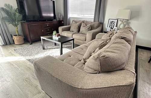 Vallejo House | Tranquil Escape: 4-Bedroom Home with Modern Amenities and pool