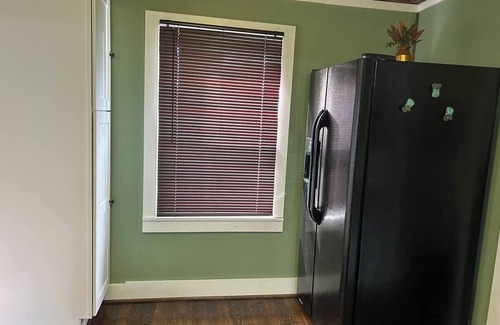 Simmonsville House | Tranquil Escape in New Castle