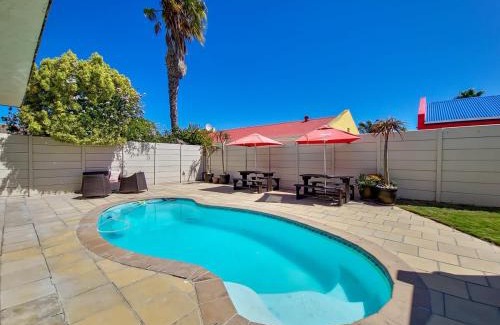 Blouberg Rise Apartment | Tranquil Family Escape: Pool Balcony