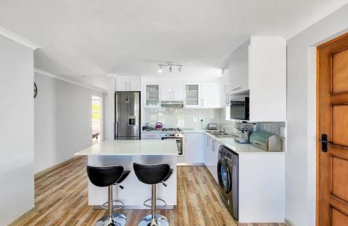 Blouberg Rise Apartment | Tranquil Family Escape: Pool Balcony