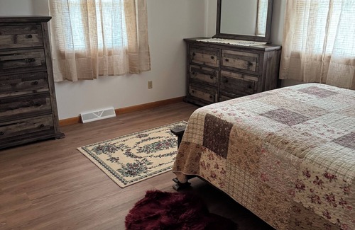 Stanton County Other | Tranquil farmhouse near to Johnson City - 2 bedrooms, 2 baths, vintage kitchen.