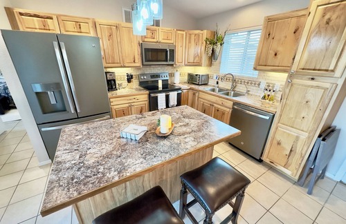 Foothills House | Tranquil Foothills Retreat