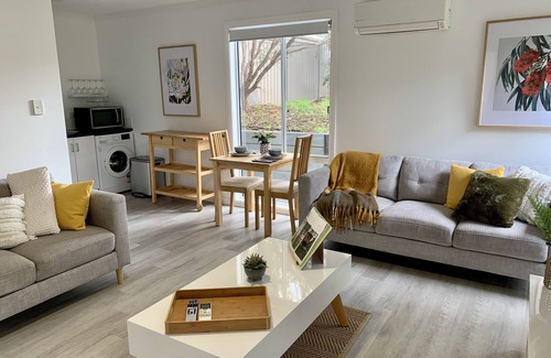 Windsor Gardens Apartment | Tranquil Garden Retreat in Adelaide - Julie’s Place