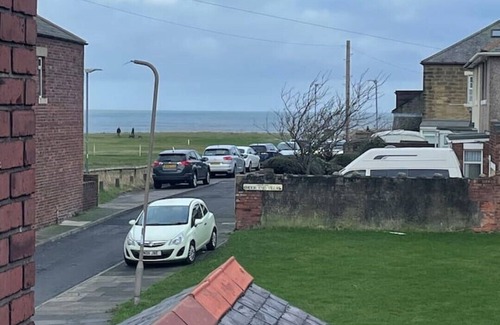Newbiggin-by-the-Sea Cottage | Tranquil Terrace