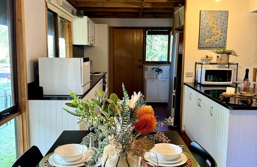 Icy Creek Cabin | Tranquil getaway amidst nature in Icy Creek, near Toorongo Falls & Mt Baw Baw.