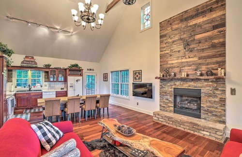 Gerton Cabin | Tranquil Hendersonville Cabin w/Mountain Views!