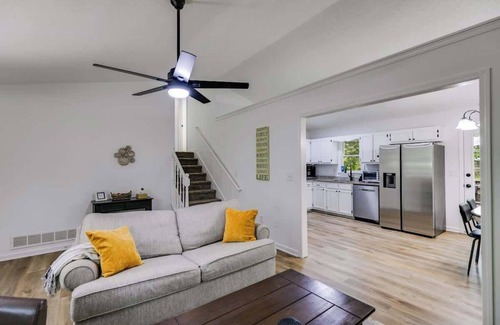Villa Rica House | Tranquil Hideaway Home - Pet-friendly!