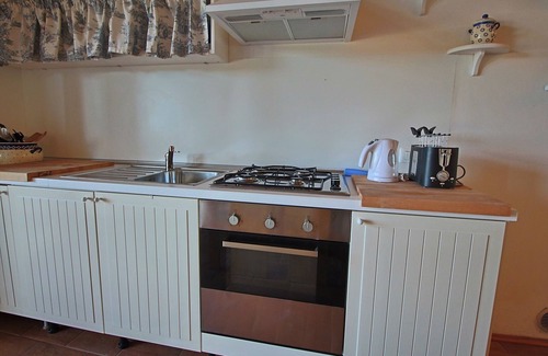 Montelabbate Cottage | Tranquil Hilltop Cottage