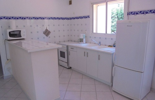 Laroque-des-Alberes House | Tranquil House with 2 Bedrooms for 4 People in Laroque-des-Albères
