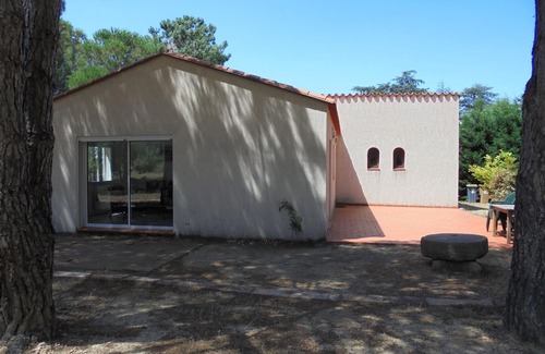 Laroque-des-Alberes House | Tranquil House with 2 Bedrooms for 4 People in Laroque-des-Albères