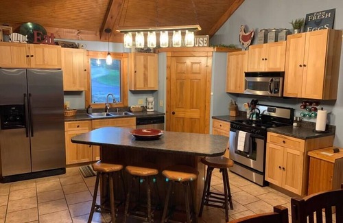 The Galena Territory House | Tranquil Home Away From Home, Tranquil Home Away From Home, PET FRIENDLY! Pool Table, Fire Pit, and