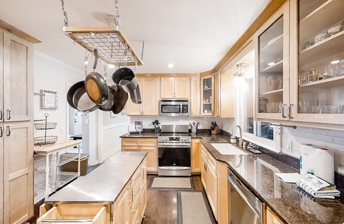 Crieve Hall House | Tranquil home with private hot tub, sunroom, den, office & lovely backyard