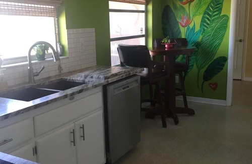 Seminole House | Tranquil lakefront home: gulf beaches, shopping, and entertainment near by