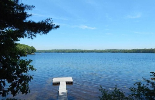 Damariscotta Cottage | Tranquil lakefront A-frame on Pemaquid Pond