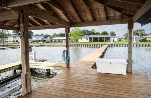 Lake Placid House | Tranquil Lakefront Retreat