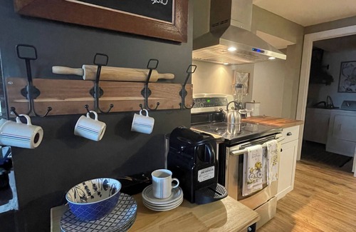 East Hants Apartment | Tranquil Lakeside Retreat central to Halifax, Annapolis Valley and Ski Martock