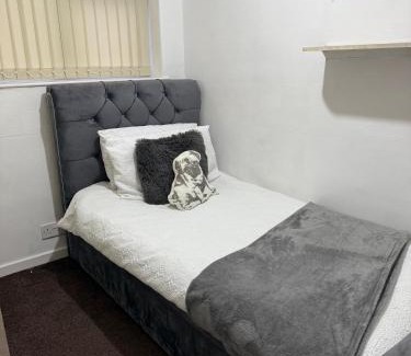 Oadby House | Tranquil Leicester Retreat in Oadby