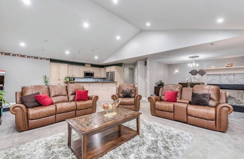 Maple Ridge Villa | Tranquil Living