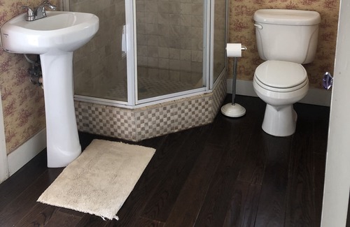 Riviera - Westchester Apartment | Tranquil Living Near Downtown