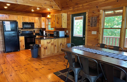 Murphy Ski Chalet | Tranquil Locust Pointe Cabin - Murphy NC 28906