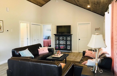 Saint Malo Cabin | Tranquil, Lovely Cabin in St Malo #9