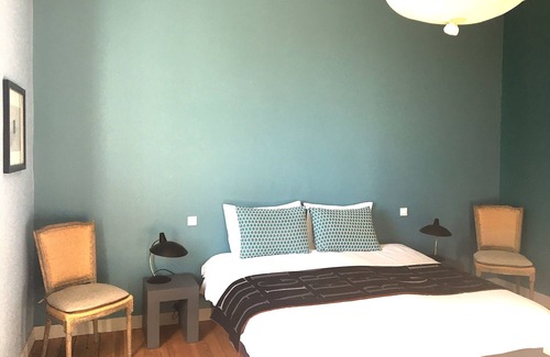 Neuffons House | Tranquil Maison de Maître With a Private Pool in the Countryside