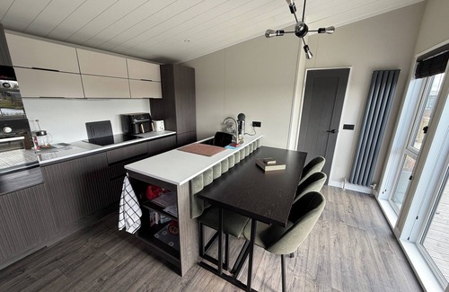Malton Cabin | Tranquil Malton Lodge Retreat