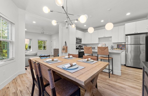Downtown Sacramento Apartment | Tranquil Midtown Haven with Tree-Lined Charm