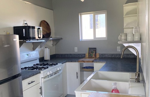 Eureka House | Tranquil, minimalist home just a short walk from rugged dunes.