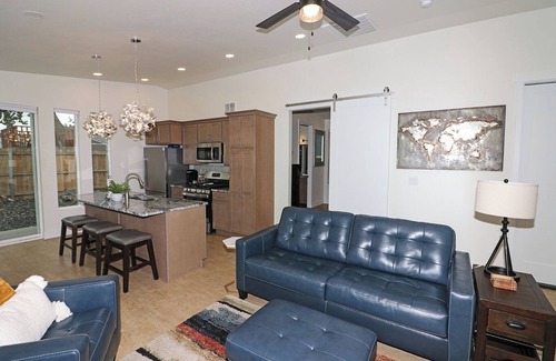 Grand Junction House | Tranquil Modern Haven Allergy Friendly