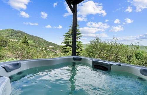 Summit Park House | Tranquil Mountain Retreat - Scenic Views & Hot Tub home