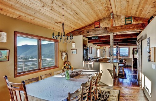 Jamul House | Tranquil mountain retreat