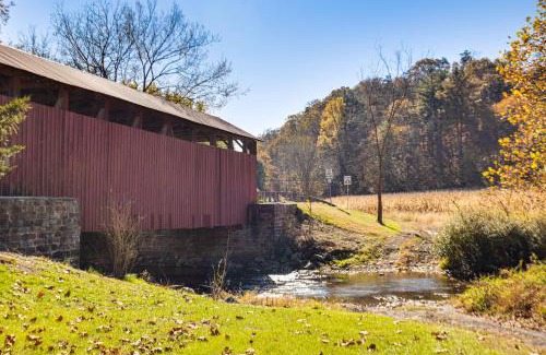 Mount Pleasant Mills House | Tranquil Mt Pleasant Mills Retreat on 60-Acre Farm