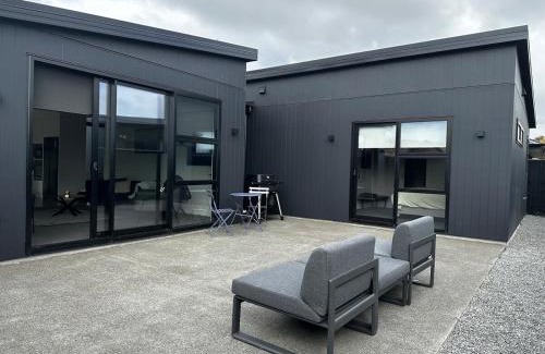 Halswell House | Tranquil New Home with Stunning Hill Views
