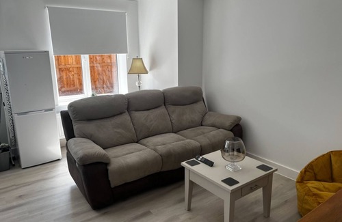 Long Eaton Apartment | Tranquil New Nottingham Apartment