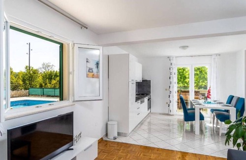 Primorski Dolac House | Tranquil Oasis Holiday Home Primorski Dolac with Pool - Three Bedroom Holiday Home with Pool
