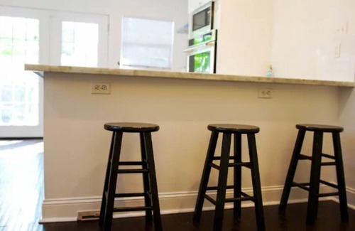 Broadmoor House | Tranquil Oasis in NOLA: Louisiana Ave Pkwy Retreat
