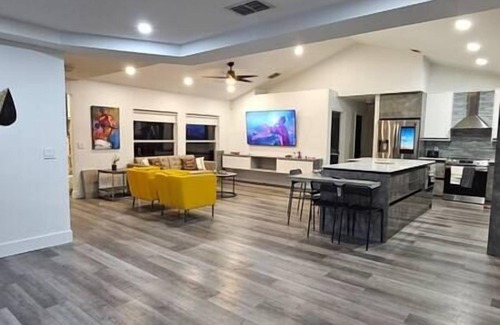 Rural Estates House | "Tranquil Oasis Retreat in Golden Gate Estates"