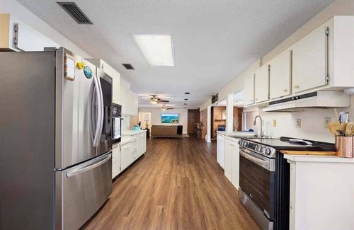 Fernandina Beach House | Tranquil Oasis- Fish Pond & Private Island Access