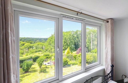 Kintbury Cottage | Tranquil one-bedroom annexe with forest views in Kintbury.