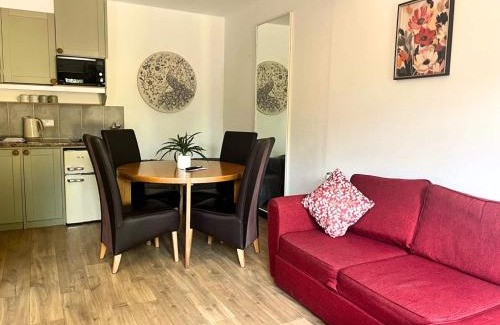 West Grinstead House | Tranquil One Bedroom Countryside Retreat